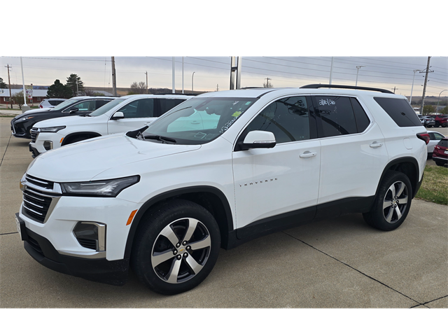2023 Chevrolet Traverse LT Leather