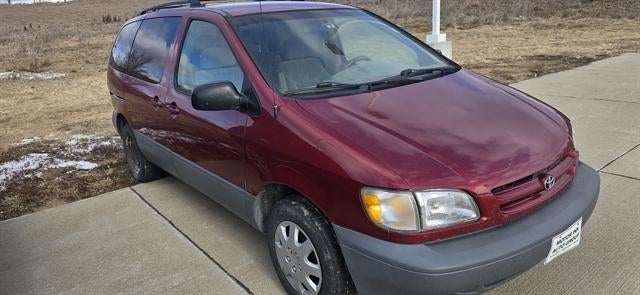 1998 Toyota Sienna LE