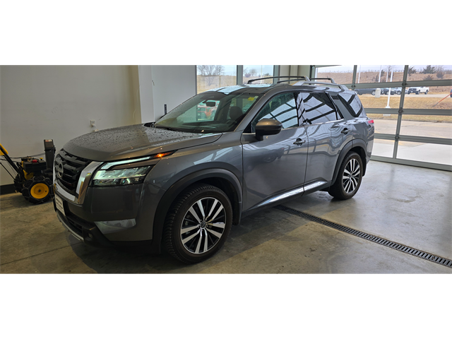 2024 Nissan Pathfinder Platinum