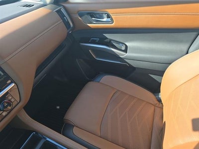 2024 Nissan Pathfinder Platinum