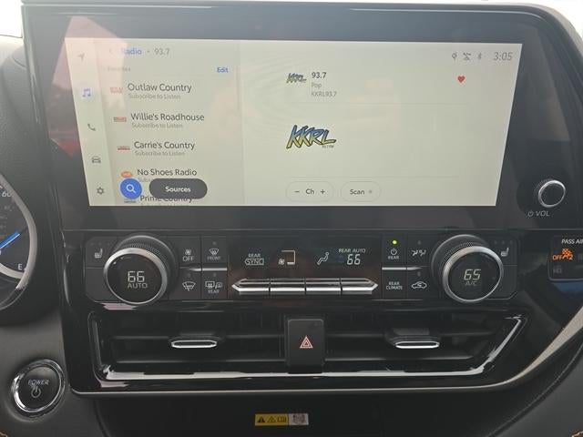 2023 Toyota Highlander Hybrid Bronze Edition