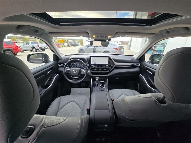 2023 Toyota Highlander Hybrid Bronze Edition