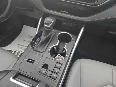 2023 Toyota Highlander Hybrid Bronze Edition