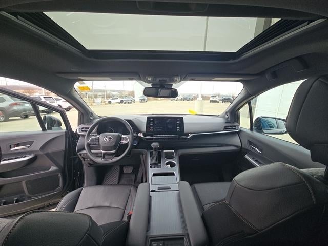 2024 Toyota Sienna LE