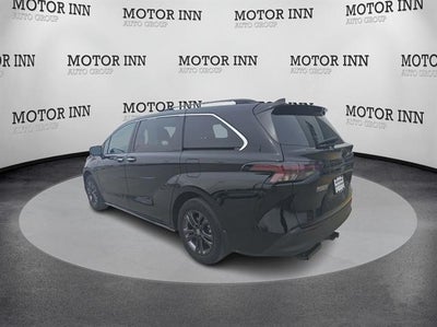 2024 Toyota Sienna LE