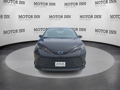 2024 Toyota Sienna LE