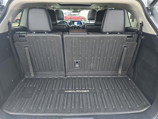 2022 Toyota Highlander Hybrid Platinum