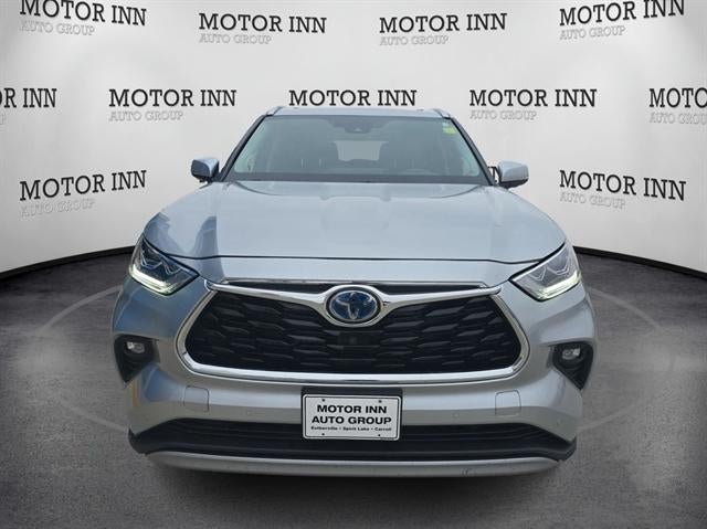 2022 Toyota Highlander Hybrid Platinum