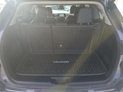 2024 Toyota Highlander Hybrid XLE
