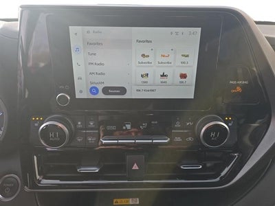 2024 Toyota Highlander Hybrid XLE