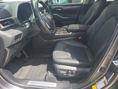 2023 Toyota Highlander L