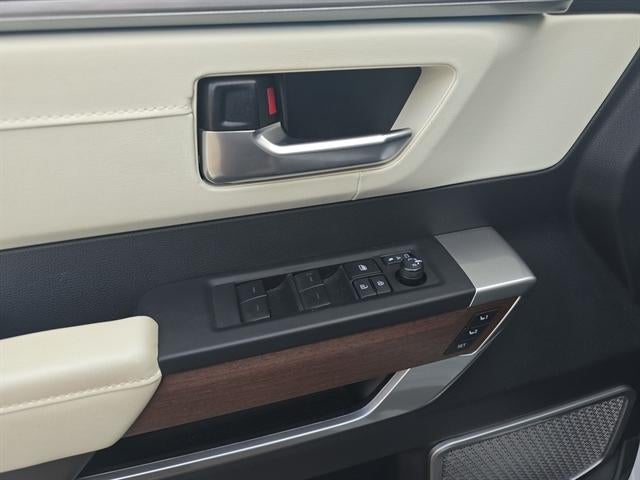 2024 Toyota Sequoia SR5