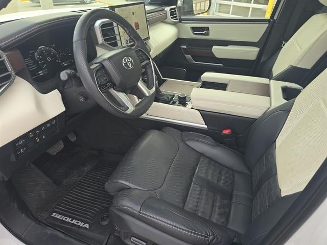 2024 Toyota Sequoia SR5