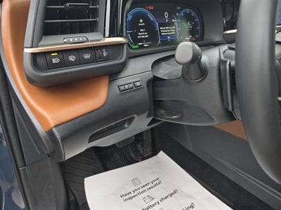 2025 Toyota Crown Signia XLE