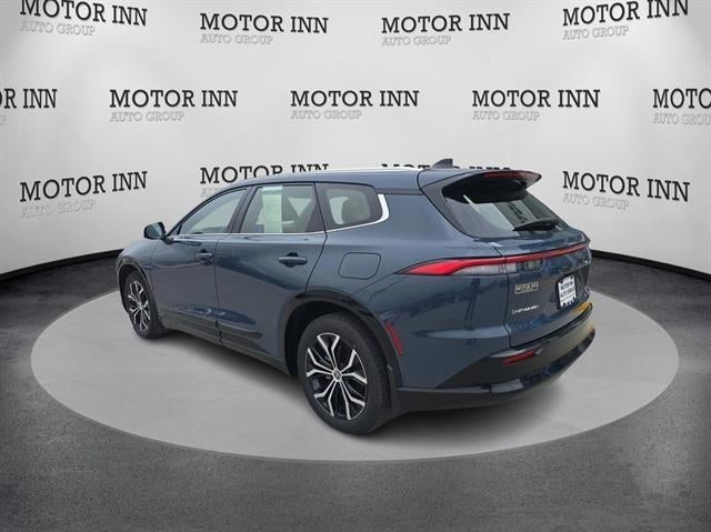 2025 Toyota Crown Signia XLE