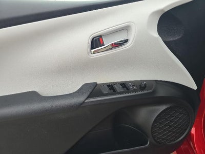 2019 Toyota Prius L Eco